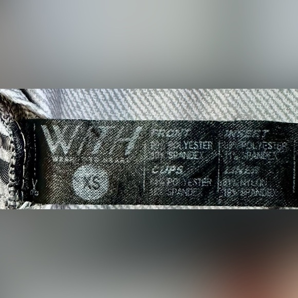 Peloton x WITH collaboration “Riverstone” high neck sports bra - XS​​​​​​​​ - Picture 5 of 10